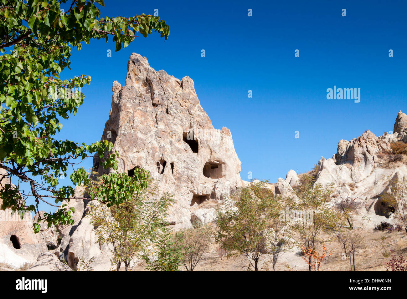 Das Tal der Felsen gehauene Kirchen im Freilichtmuseum Göreme in Kappadokien, Zentral-Anatolien, Türkei. Stockfoto