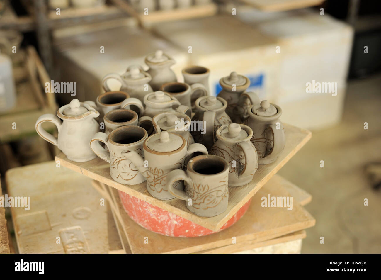 Handgemachte Keramik im Bezirk Tsuboya, Stadt Naha Stockfoto