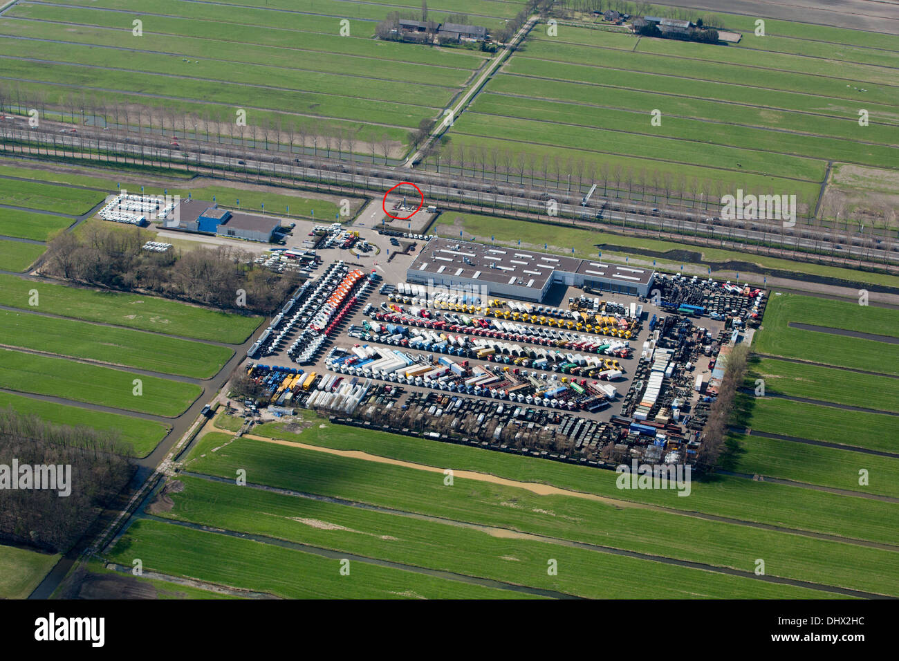 Niederlande, Nieuwerkerk Aan de IJssel, Denkmal der der tiefste Punkt der Niederlande, min 6,74 Meter unter dem Meeresspiegel. Luftbild Stockfoto