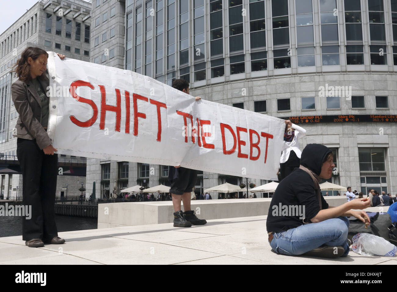 Aktivisten der Anti-G8-Rallye im Londoner Bankenviertel. Stockfoto