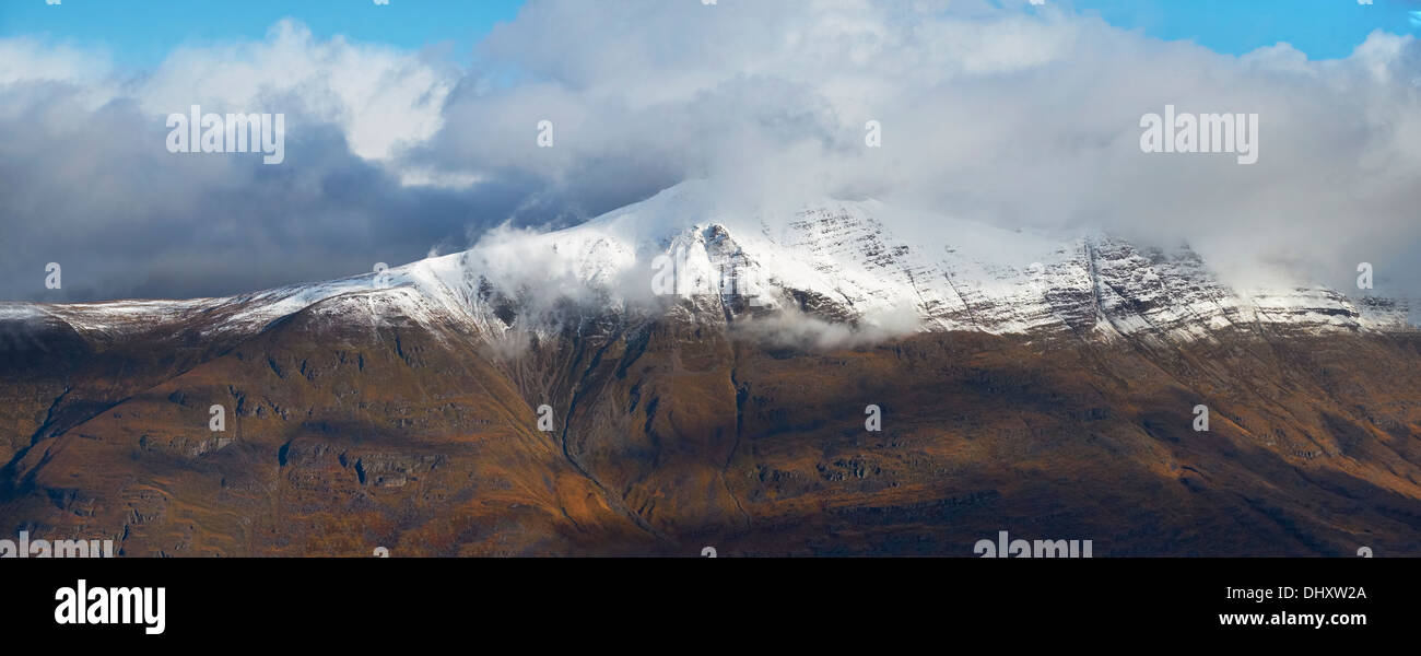 Genähte Panorama vom Gipfel des Mullach ein Rathain Gipfelns, in den schottischen Highlands, UK. Stockfoto