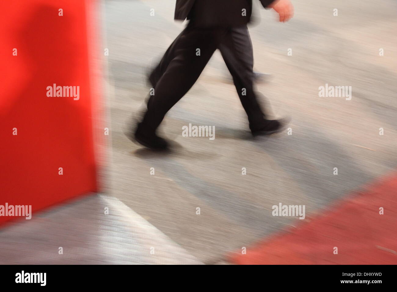 Rom, Italien. 14. November 2013 Fans warten für Liam Hemsworth, Jennifer Lawrence, Josh Hutcherson auf dem roten Teppich für den Film Hunger Games auf dem Rom International Film Festival im Auditorium in Rom, Italien © Gari Wyn Williams/Alamy Live News Stockfoto