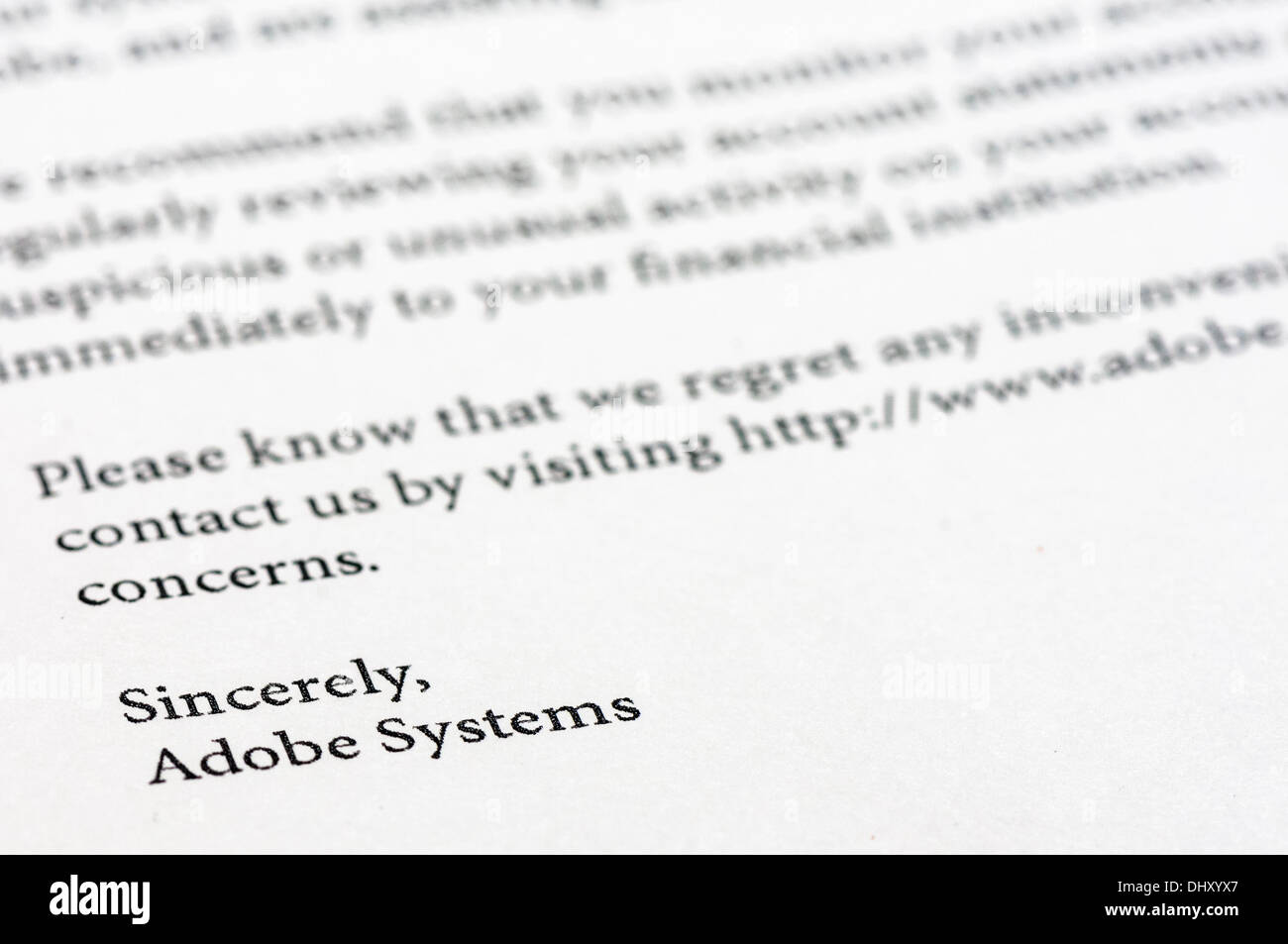 Weltweit, schreibt 16. November 2013 - Adobe für Millionen von Kunden, die nach dem Diebstahl ihrer Kundendatenbank während ein Hack in 2012. Erste Schätzungen beziffern die Zahl auf 2,5 Millionen, aber es wird geglaubt, um näher bei 38 Millionen Konten sein, mit einigen Experten glauben mehr als 150 Millionen könnte kompromittiert wurden. Bildnachweis: Stephen Barnes/Alamy Live-Nachrichten Stockfoto