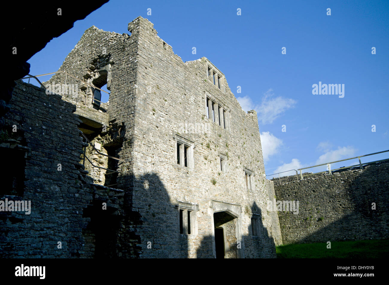 Tor zum Aussenhof, alte Beaupre Burg, in der Nähe von Cowbridge, Vale of Glamorgan, South Wales, UK. Stockfoto