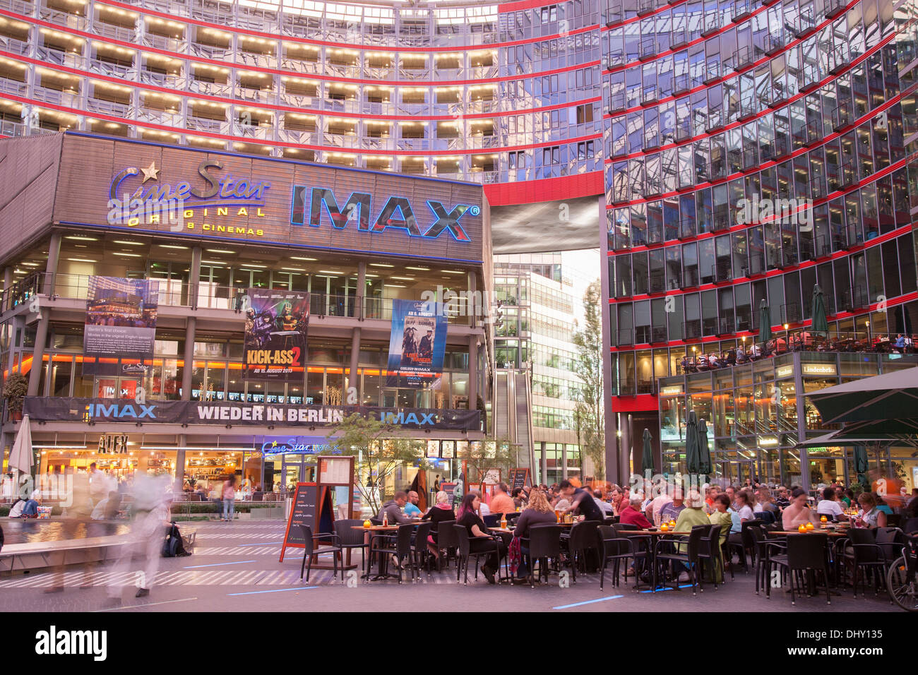 IMAXKino im Sony Center; Der Potsdamer Platz; Berlin; Deutschland, nachts