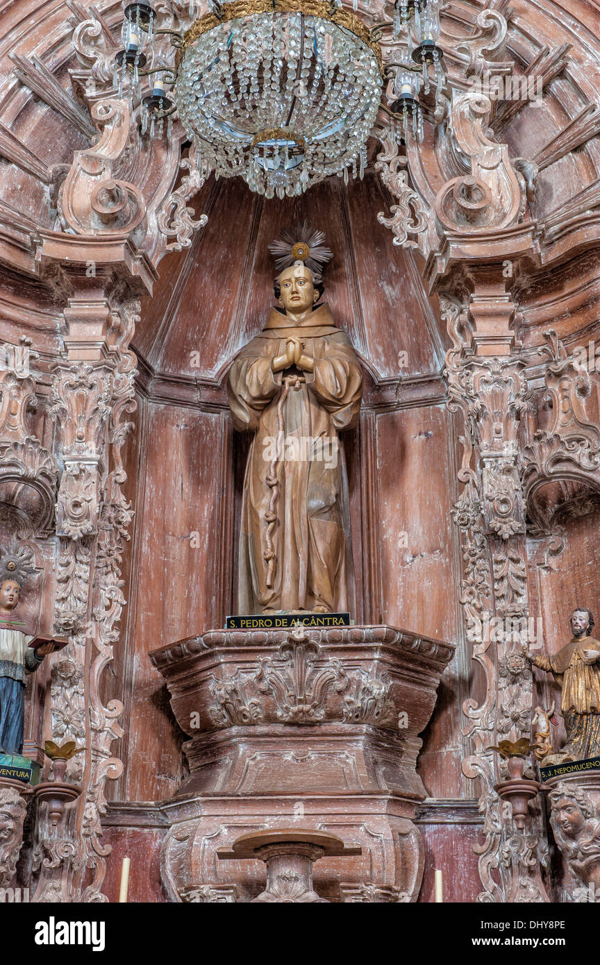 Sao Francisco de Assis Church, Statue Sao Pedro de Alcantara, Sao Joao del Rey, Minas Gerais, Brasilien Stockfoto