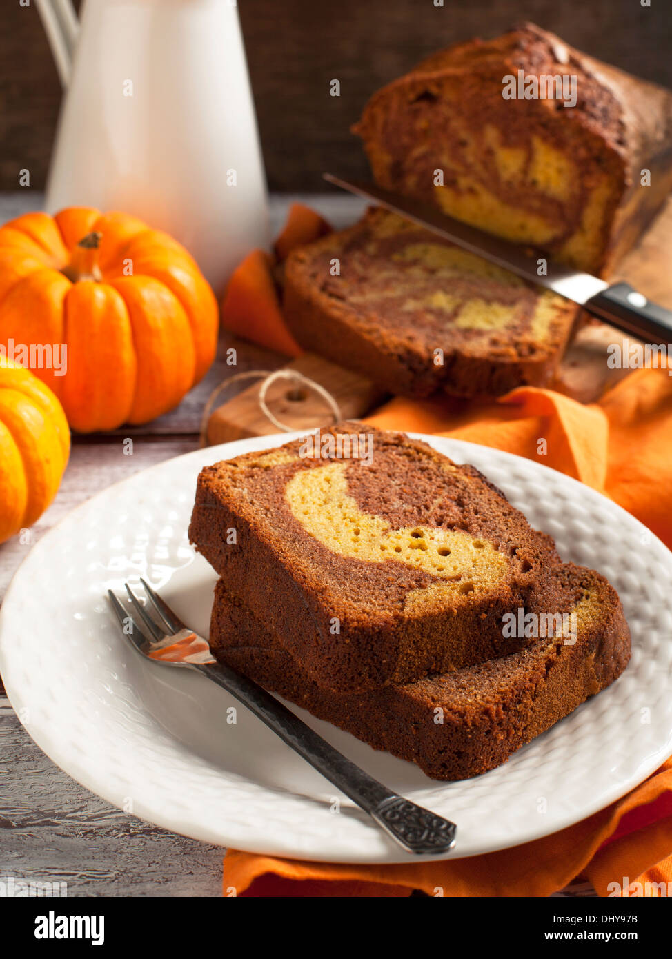 Marmor, Kürbis Schokoladenkuchen Stockfoto