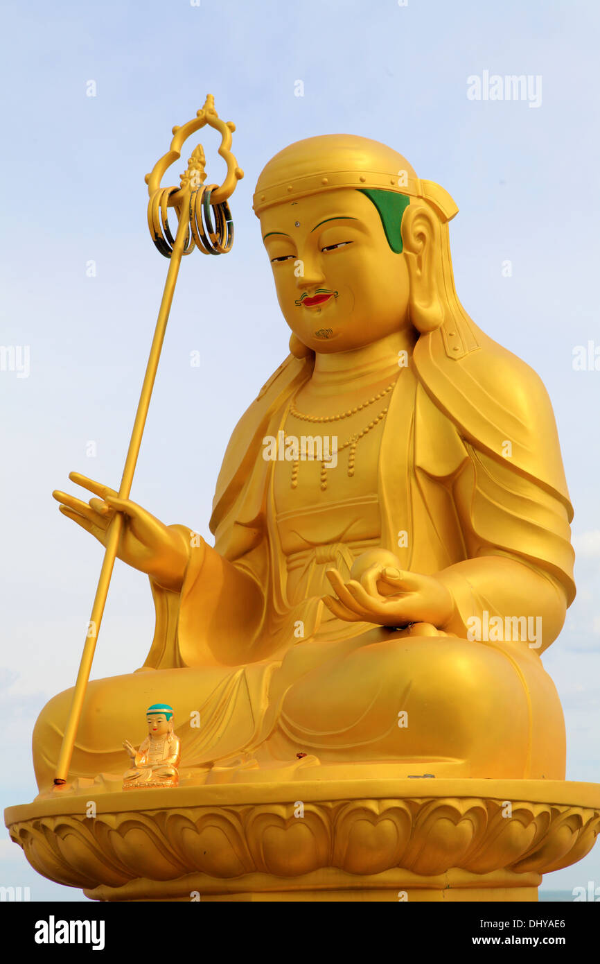 Südkorea, Busan, Haedong Yonggungsa, buddhistische Tempel, Buddha-Statue, Stockfoto