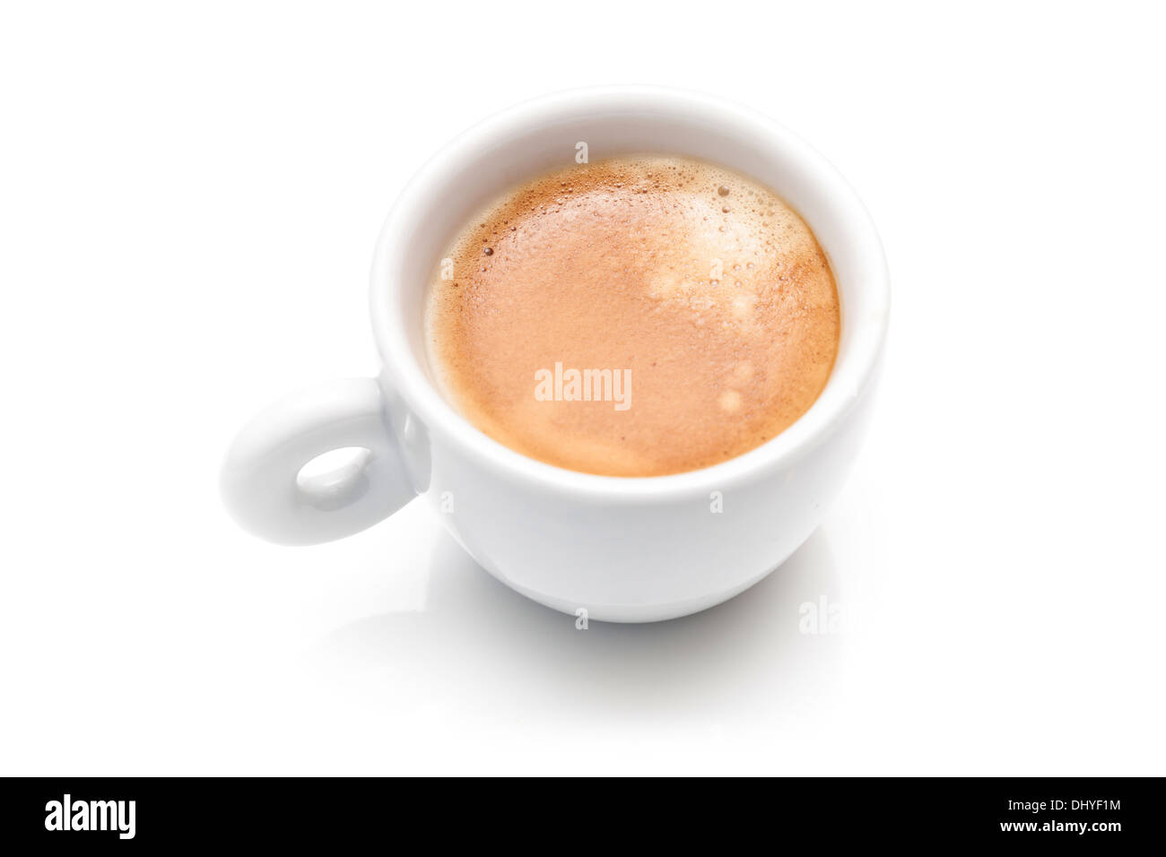 Kleinen Espressotasse isoliert auf weißem Hintergrund Stockfoto