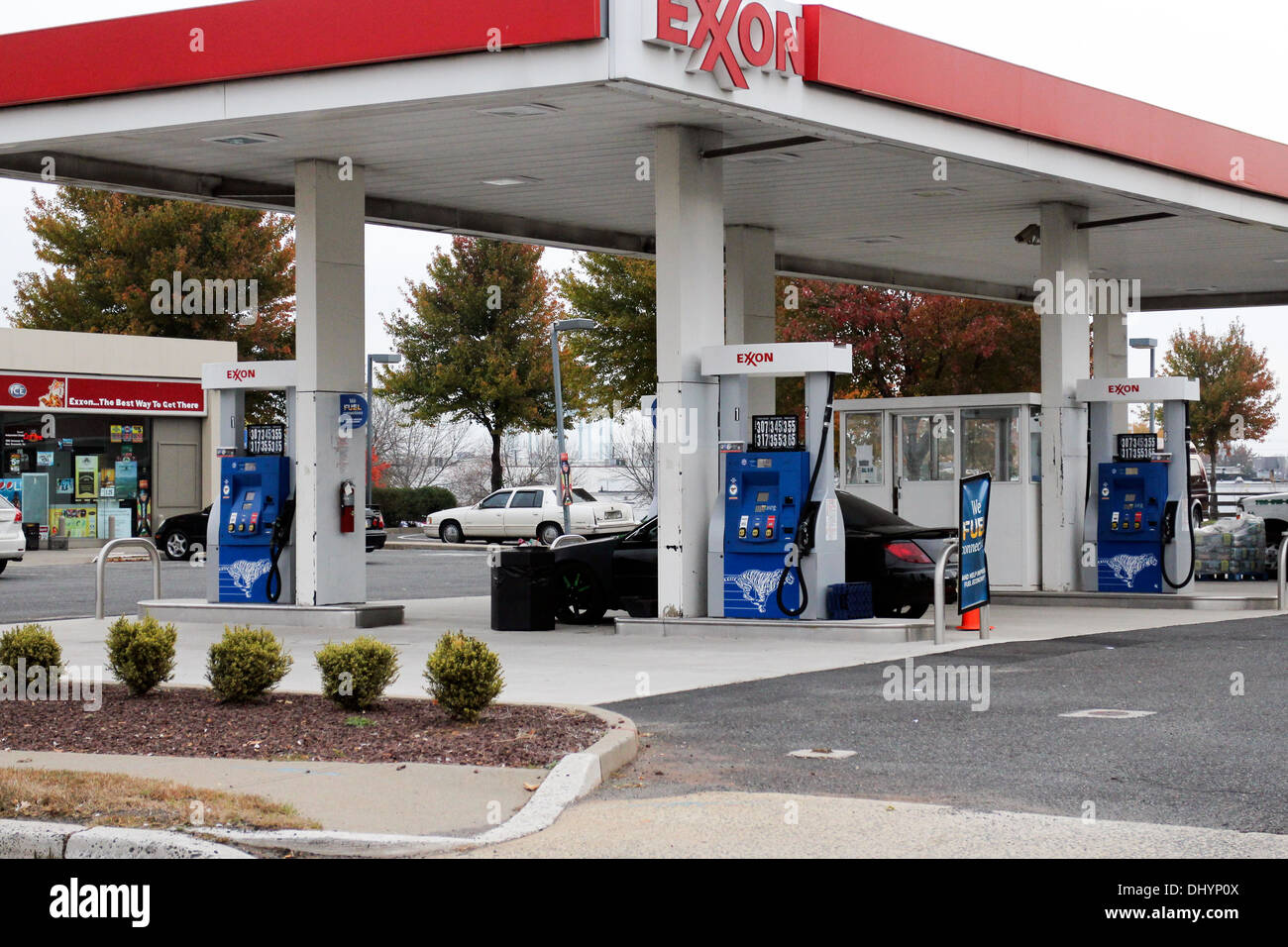 Exxon Service Gas Tankstelle. Stockfoto