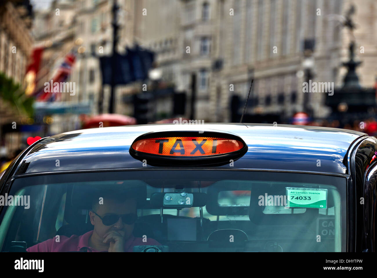 Piccadilly Circus ist eine Straßenkreuzung und öffentlichen Raum des Londoner West End Stockfoto