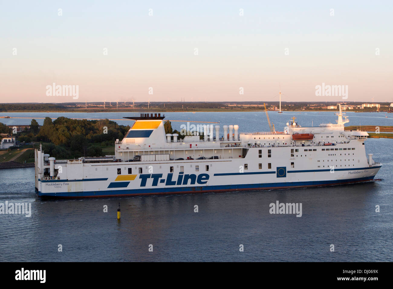 TT-Line Fähren MS Huckleberry Finn (Schiff) Personen- und Güterverkehr Transport in Warnemünde Deutschland Stockfoto