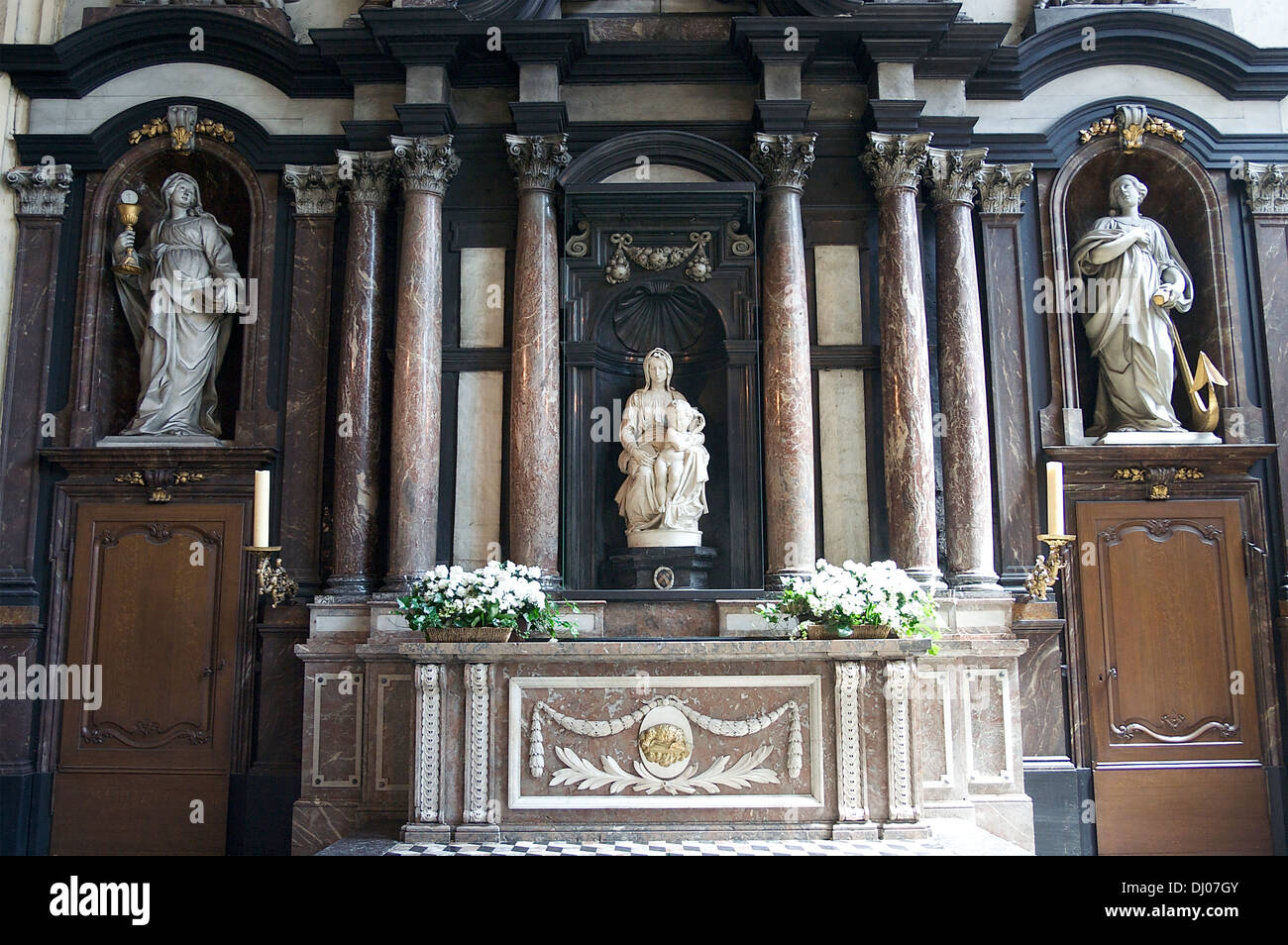 Michelangelos "Madonna mit Kind" in Bruges Church of Our Lady Stockfoto