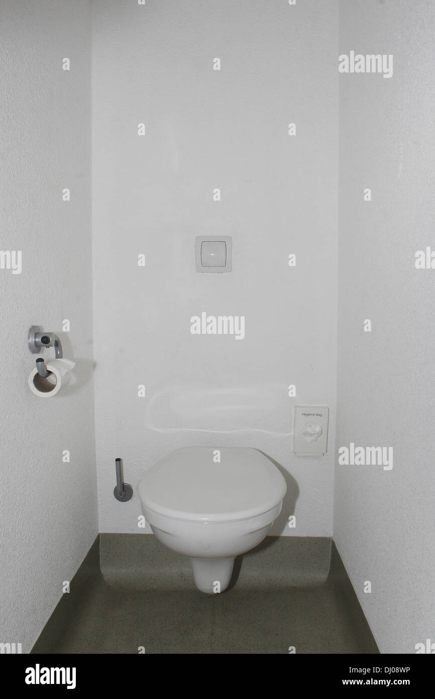Toilette im Ibis Budget Hotel, Leeds, West Yorkshire, Großbritannien Stockfoto
