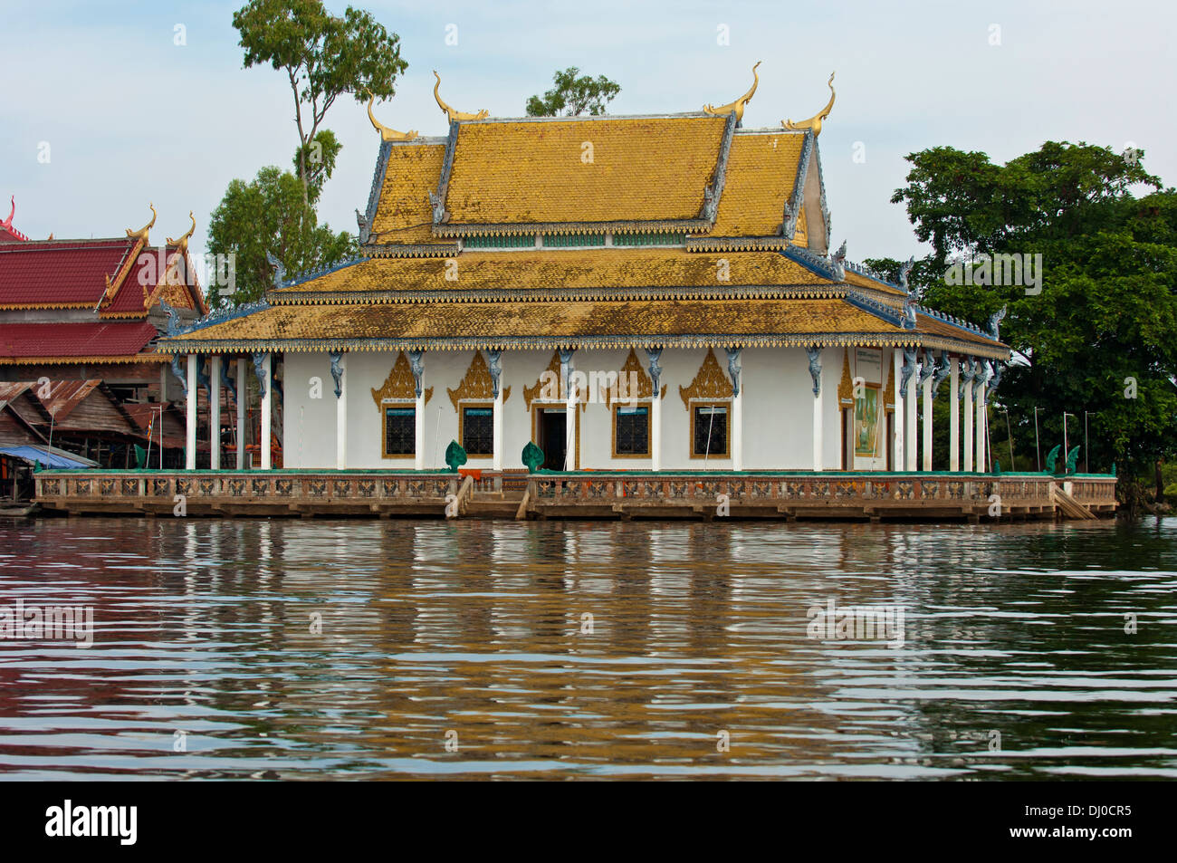 Buddhistisches Kloster auf dem Tonle Sap See, Kambodscha Stockfoto