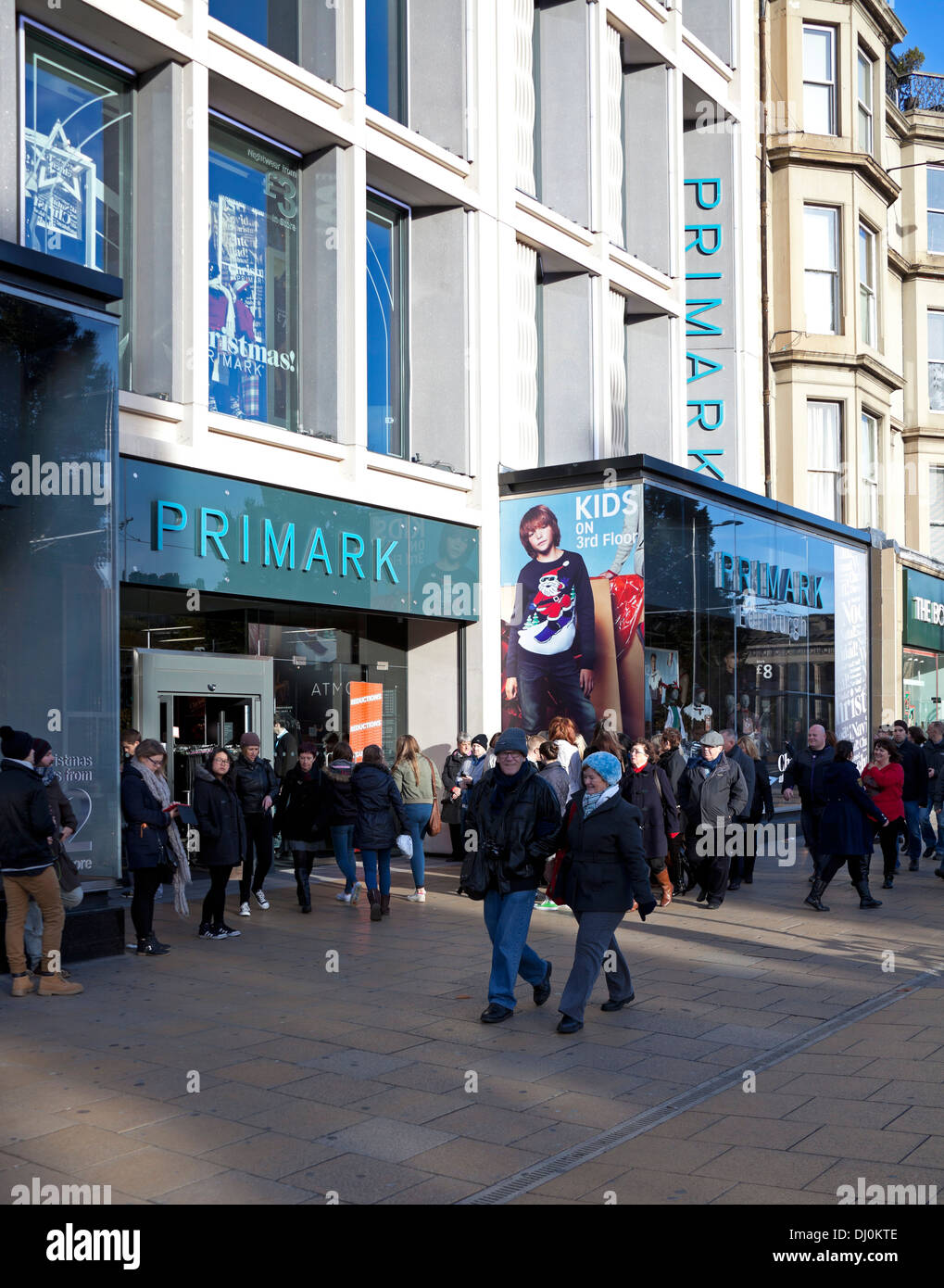 Primark-Filiale Edinburgh Princes Street Scotland UK Stockfoto