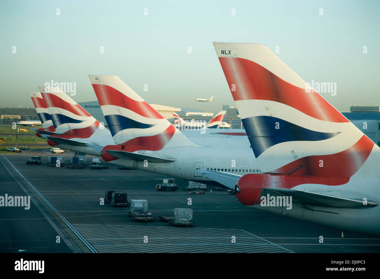 Flughafen London Heathrow Abflug British Airways www.alamy.de