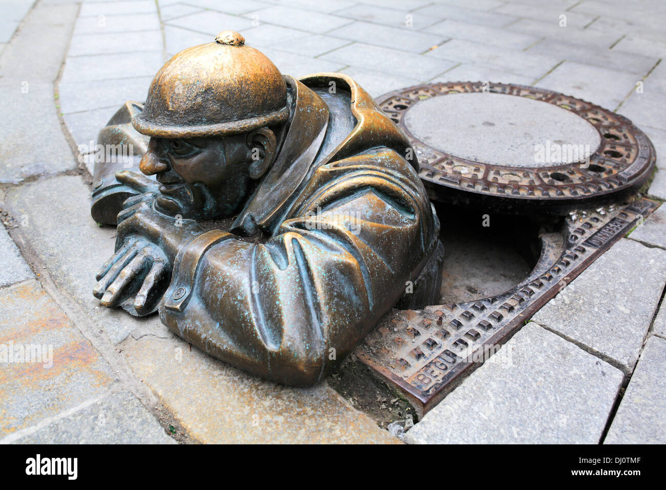 Statue von Cumil, glücklich Abwasser Arbeiter, Bratislava, Slowakei Stockfoto