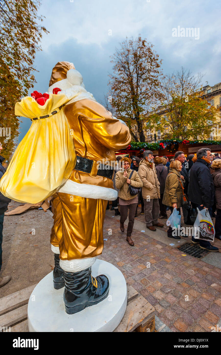 Piemont, Turin, Italien. 17. November 2013.  Vom 9. bis 24. November in Piazza Solferino Französisch Weihnachtsmarkt © wirklich Easy Star/Alamy Live News Stockfoto