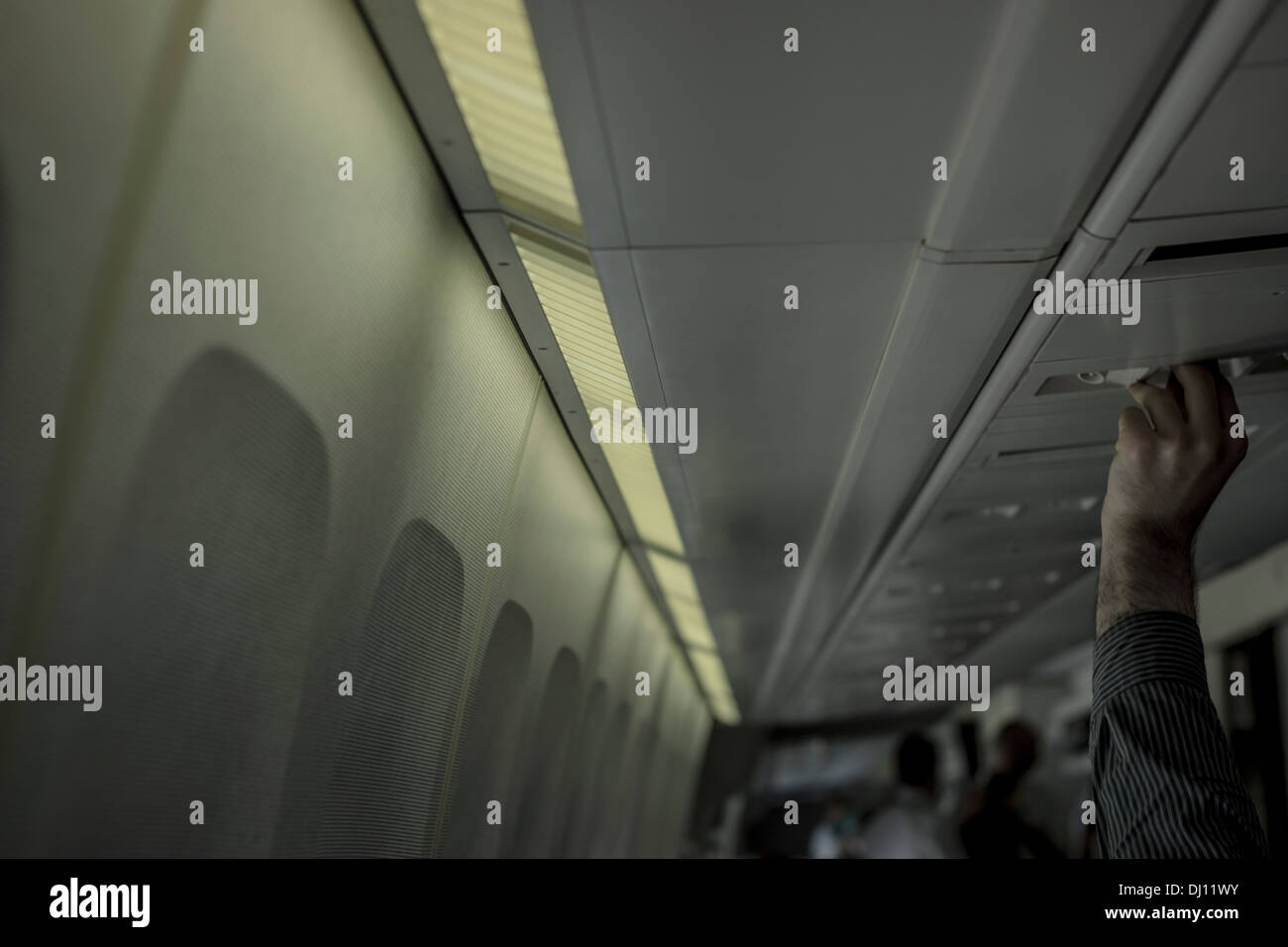 Einstellung der Temperatur in einem Flugzeug Stockfoto