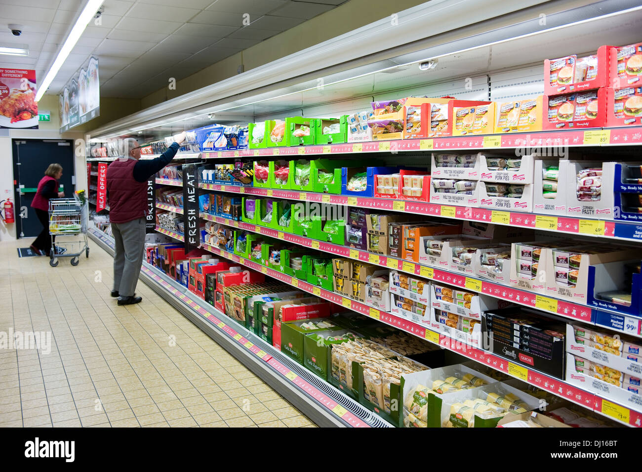 Einkaufen in UK Budget Supermarkt Aldi. Stockfoto