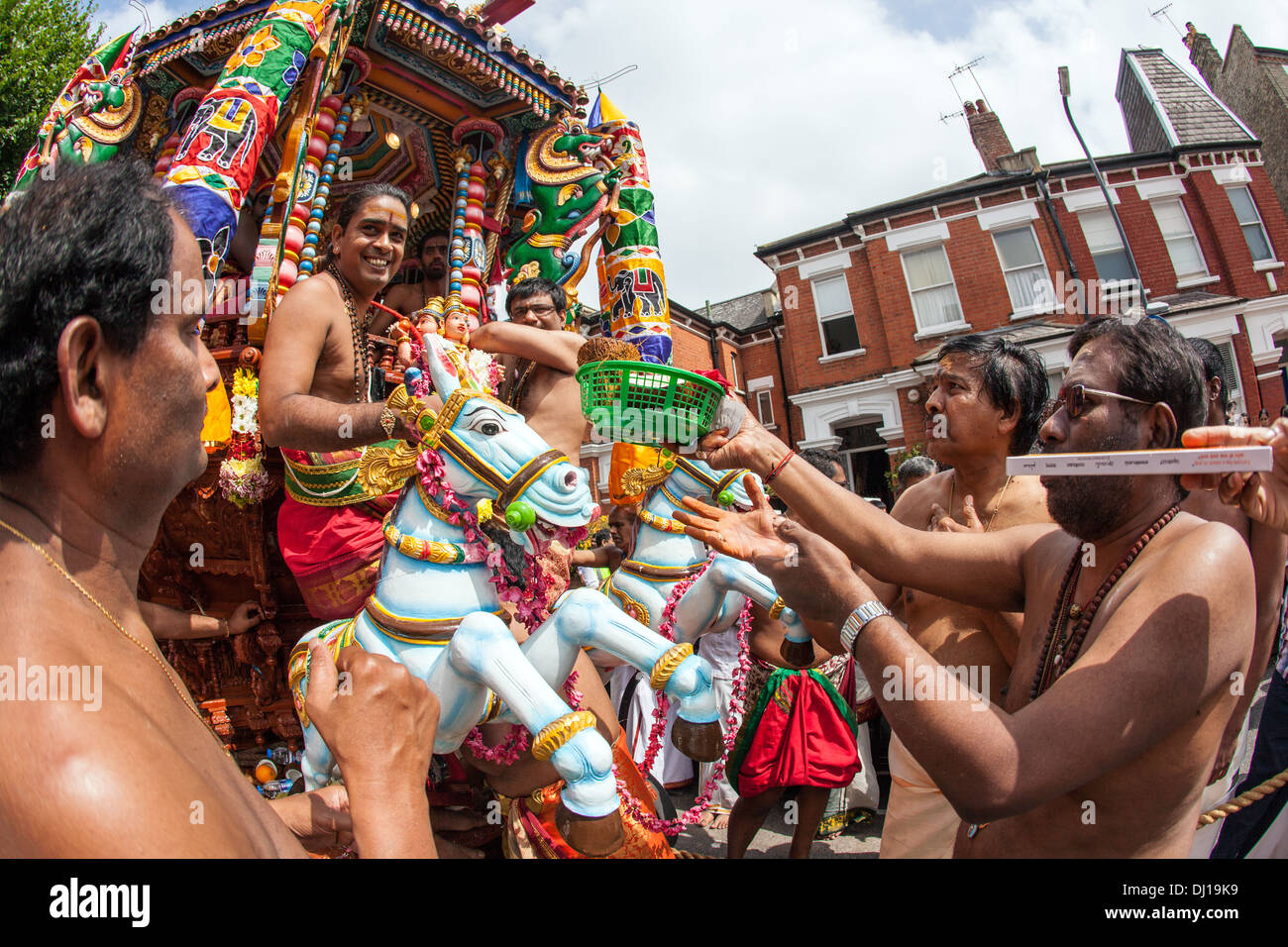 Rath Yatra Festival von Murugan Tempel North London UK Stockfoto Rath Yatra Festival von Murugan Tempel North London UK Stockfoto