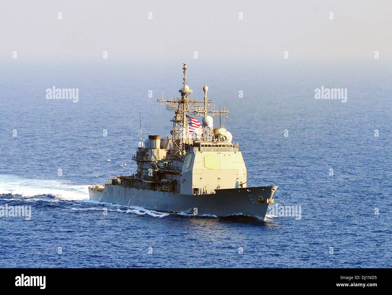 US Navy geführte Flugkörper Kreuzer USS Monterey 1. November 2013 in das Mittelmeer tätig. Stockfoto