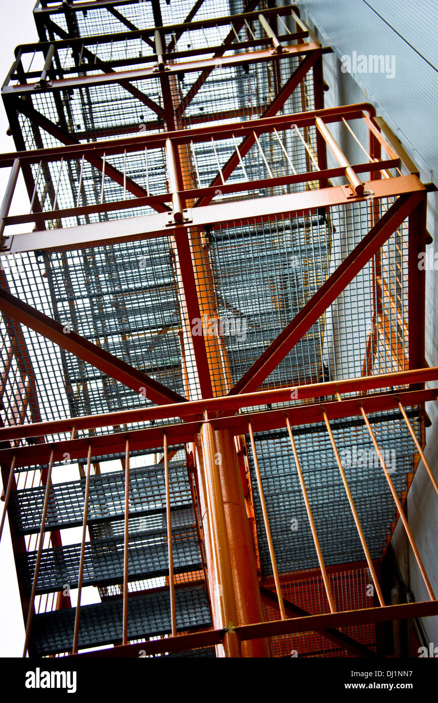 Moderne Metall-Treppe-Struktur Stockfoto Moderne Metall-Treppe-Struktur Stockfoto