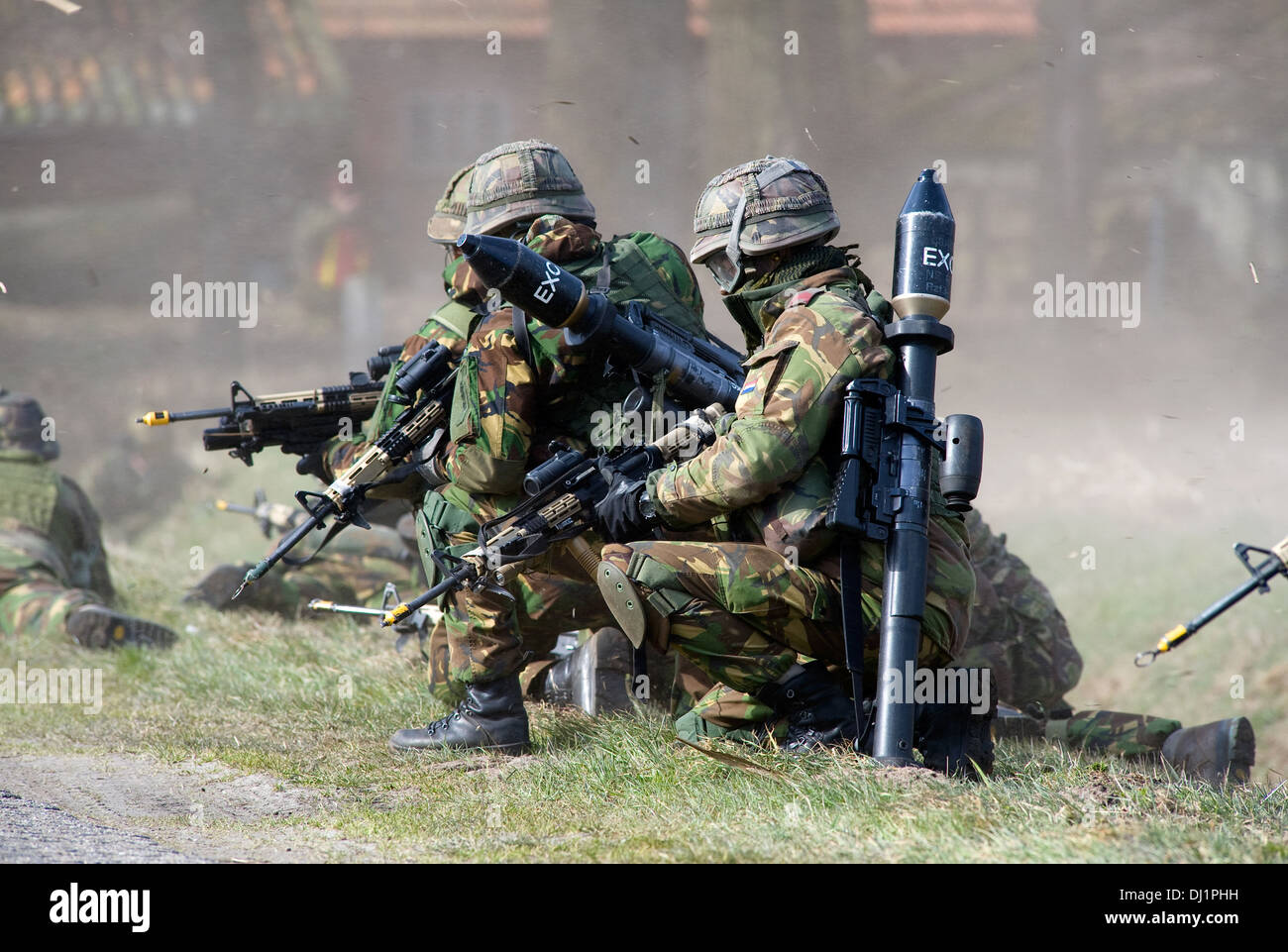 Getarnten Soldaten während eines Trainings der Special Forces der niederländischen Armee an einem kalten Tag Stockfoto