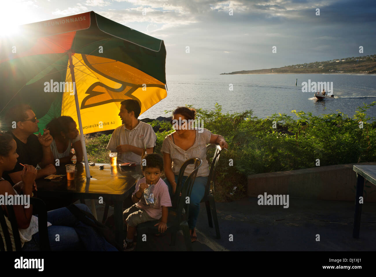 Strandbars in Saint-Leu. Treffen unterstützt alle Themen, alle diese Definitionen sind allzu oft verwendet, um eine exotische Loc beschreiben Stockfoto