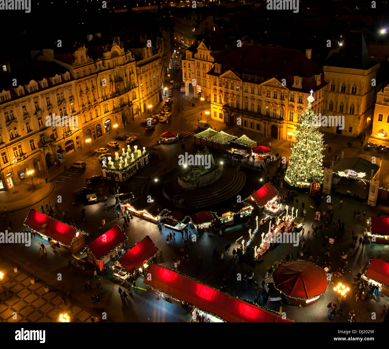 Weihnachtsmarkt am Altstädter Ring in Prag. Stockfoto