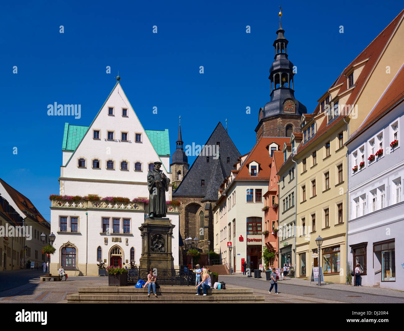 Luther-Denkmal, Rathaus und St.-Andreas Kirche, Eisleben, Sachsen-Anhalt Deutschland Stockfoto