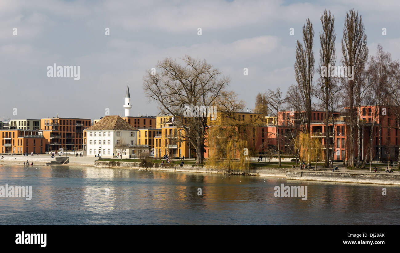 Konstanz, Deutschland: Moderne Nachbarschaft auf dem Rhein Stockfoto