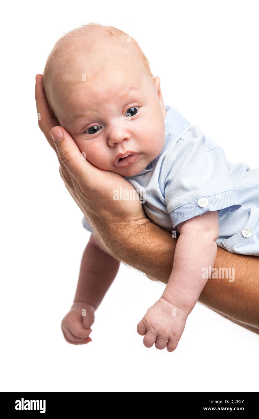 Vater hält Baby Sohn über weiße, Nahaufnahme Stockfoto