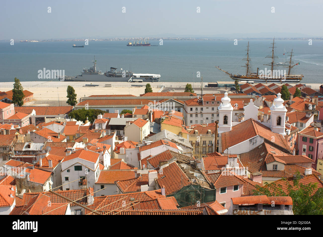 Dächer von Alfama Lissabon Lisboa Portugal Stockfoto