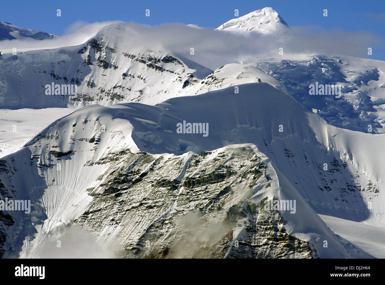schneebedeckte Berge im Inneren Alaska Stockfoto