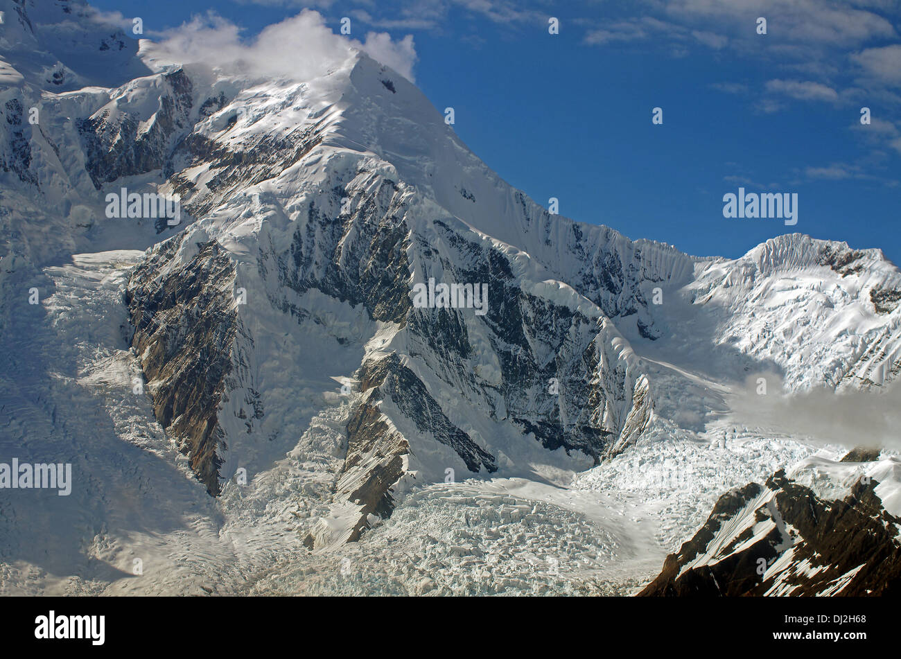 schneebedeckte Berge im Inneren Alaska Stockfoto