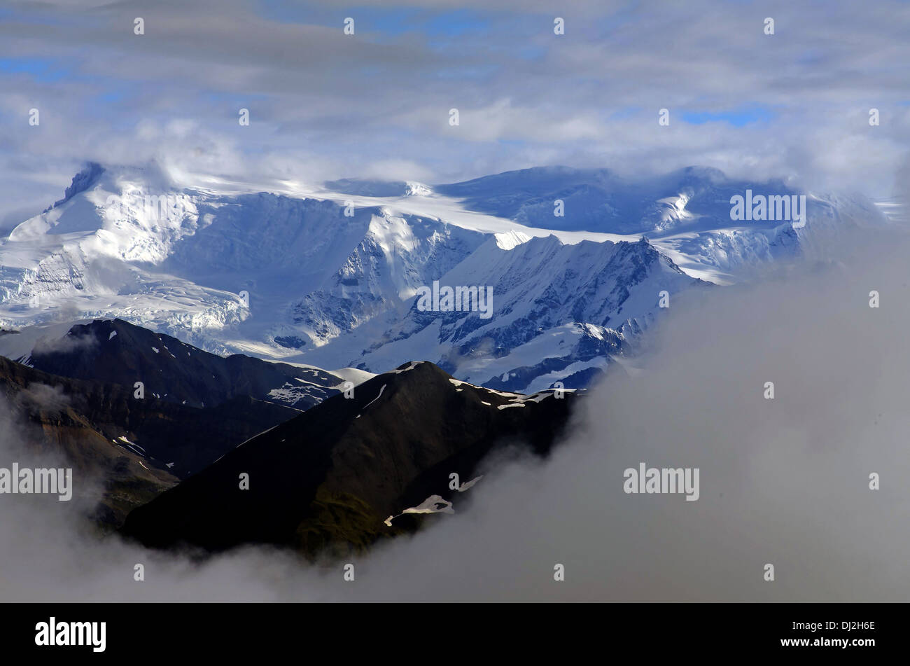 schneebedeckte Berge im Inneren Alaska Stockfoto