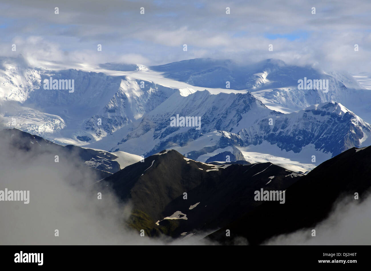 schneebedeckte Berge im Inneren Alaska Stockfoto