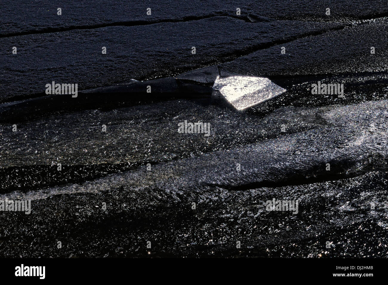 Eis auf Eis im Gegenlicht Stockfoto