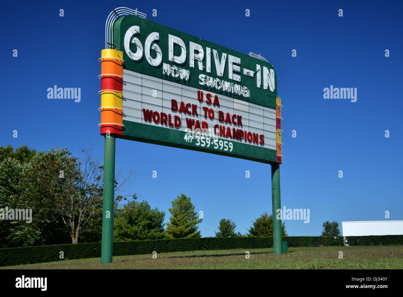 Die Route 66 fahren im Kino Carthage, Missouri Stockfoto