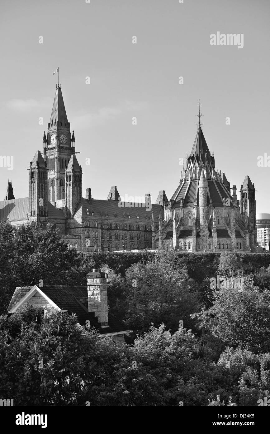 Parliament Hill Gebäude in schwarz und weiß in Ottawa, Kanada Stockfoto