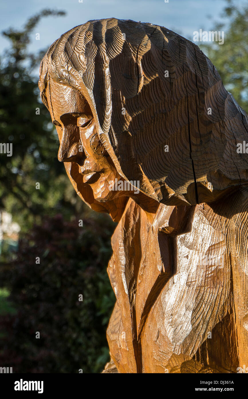 Holz-Schnitzerei der menschlichen Figur Stockfoto