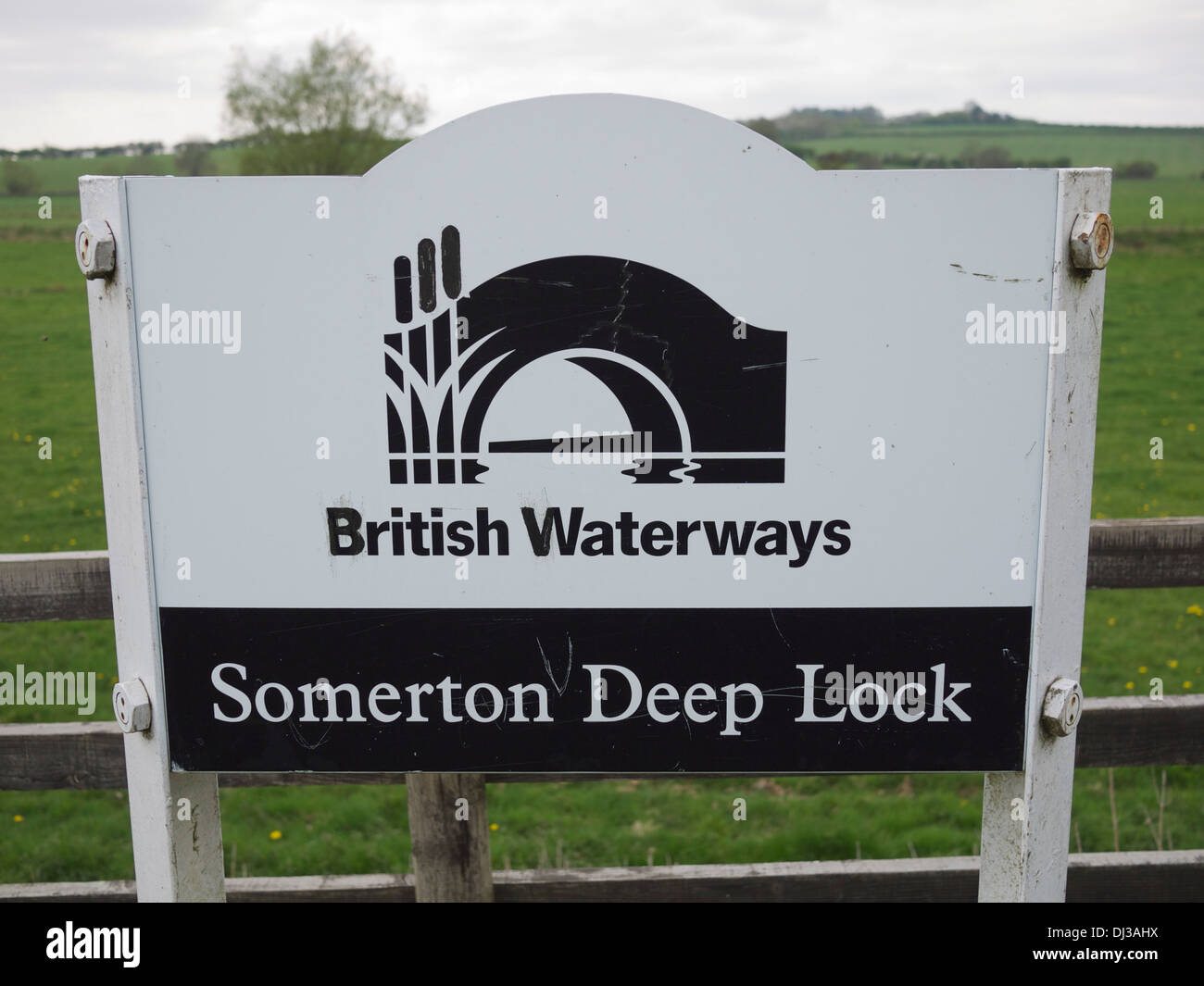 British Waterways Pluszeichen "Somerton tiefen Schleuse" Oxfordshire, Vereinigtes Königreich Stockfoto