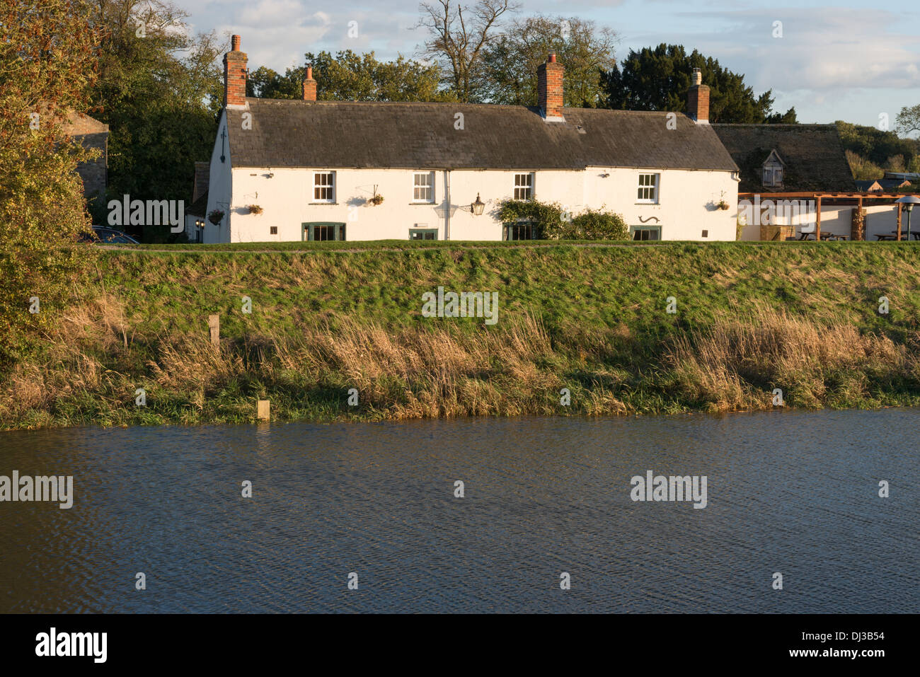 Die Anchor Pub Sutton Gault Cambridgeshire UK auf der Ebene von Bedford und Great Ouse river Stockfoto