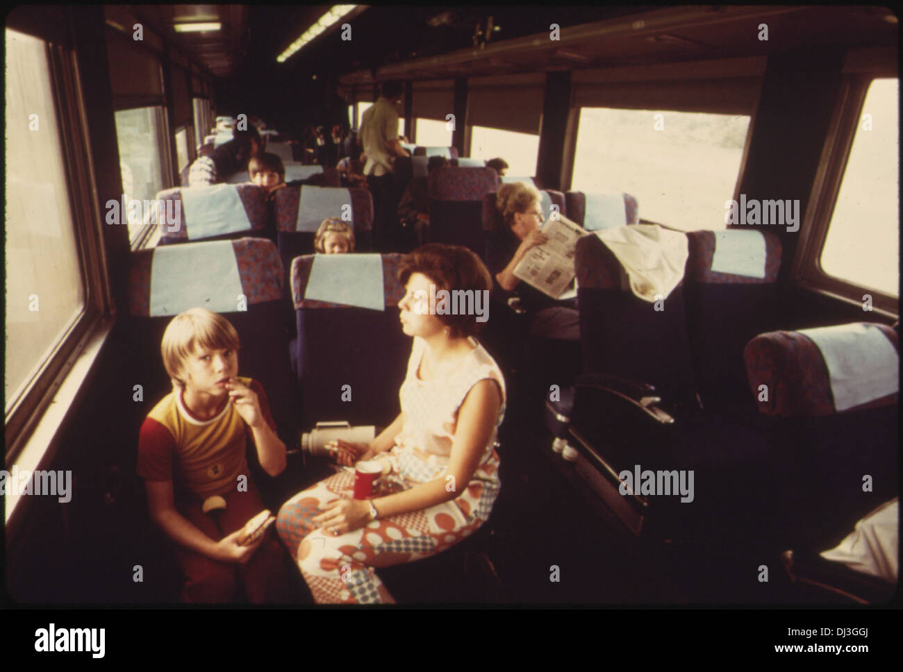 PASSAGIEREN LIEß SICH IN FÜR DIE FAHRT AUF AMTRAKS BROADWAY LIMITED ZWISCHEN CHICAGO UND PUNKTE OST. DER ZUG FÄHRT. 835 Stockfoto