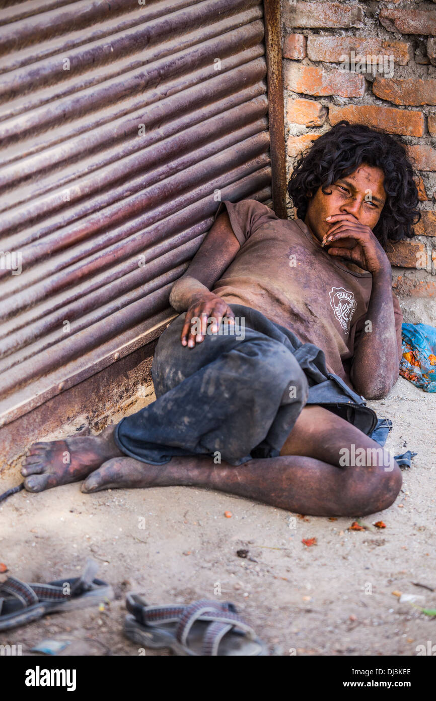 Obdachlose Jugendliche in Kathmandu, Nepal Stockfoto