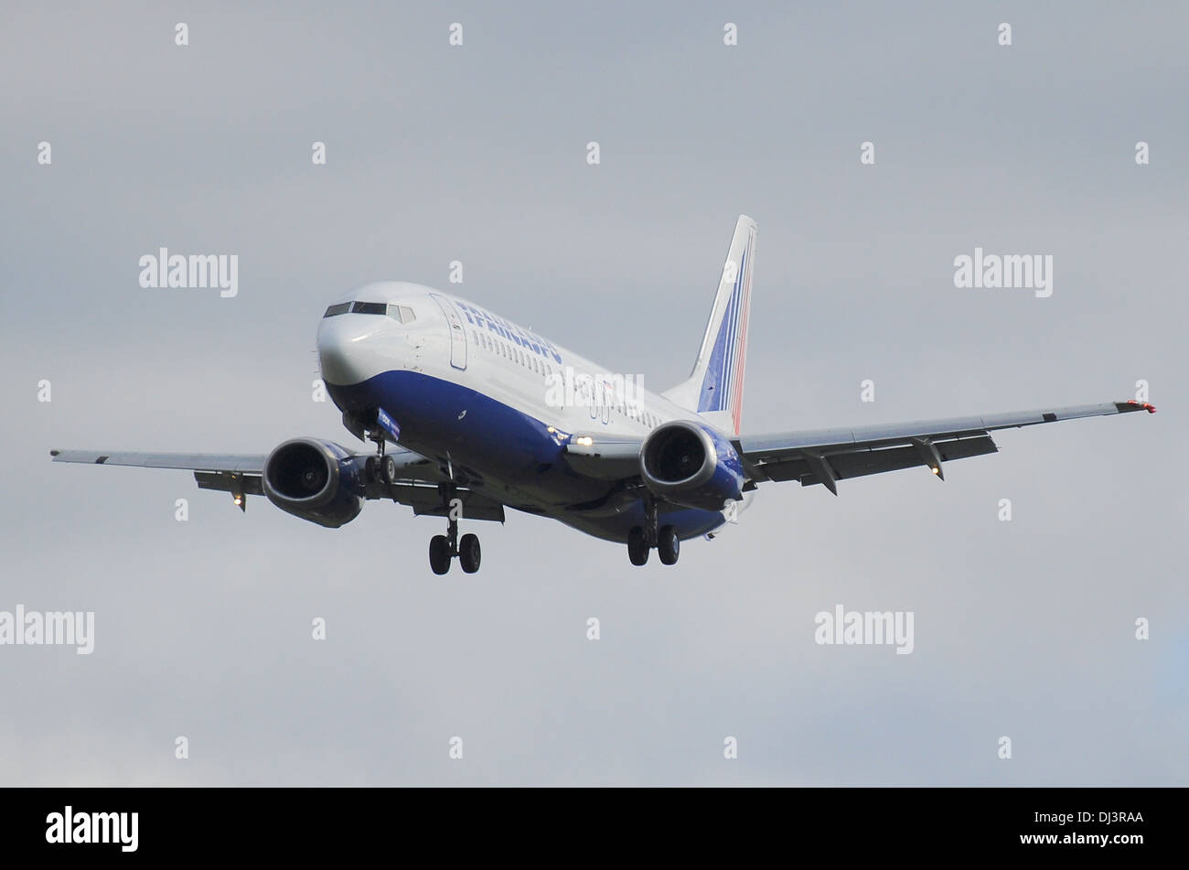 Flugmotor, Transport, Transport, Pardubice, Touristen, Reisende, 737, Boeing Stockfoto
