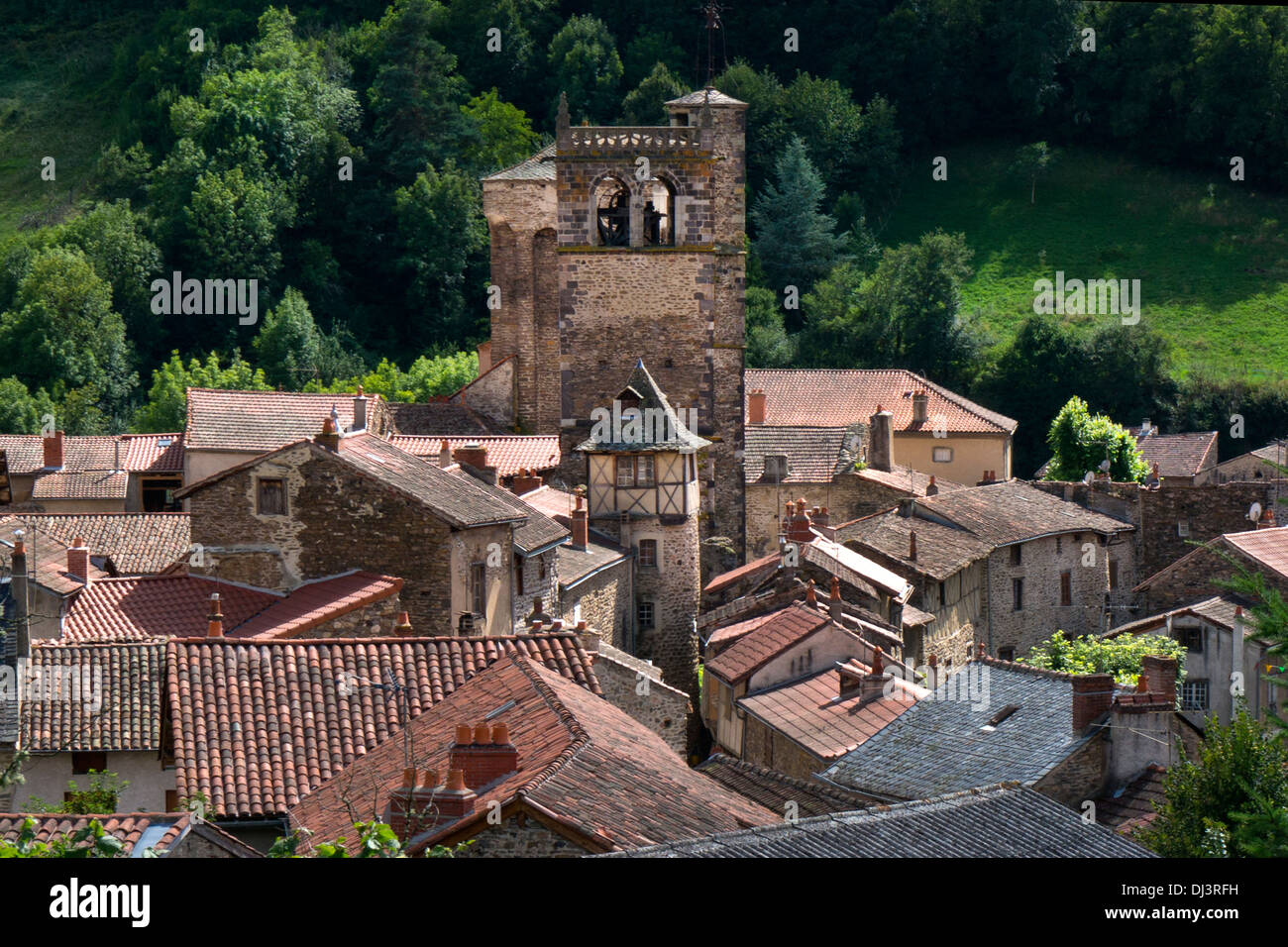Hübsche mittelalterliche Dorf von Blesle in Haute-Loire, Cantal Region Zentralfrankreich Stockfoto