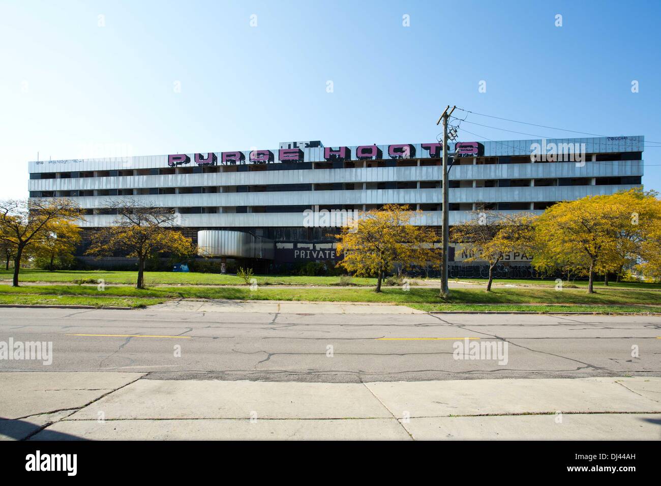 Die vakanten United Community Hospital (ehemalige Southwest Detroit Krankenhaus 1974 - 1999) im Südwesten Detroit, Michigan für ethnische Minderheiten, USA. Bild wurde im Oktober 2013 aufgenommen. Stockfoto